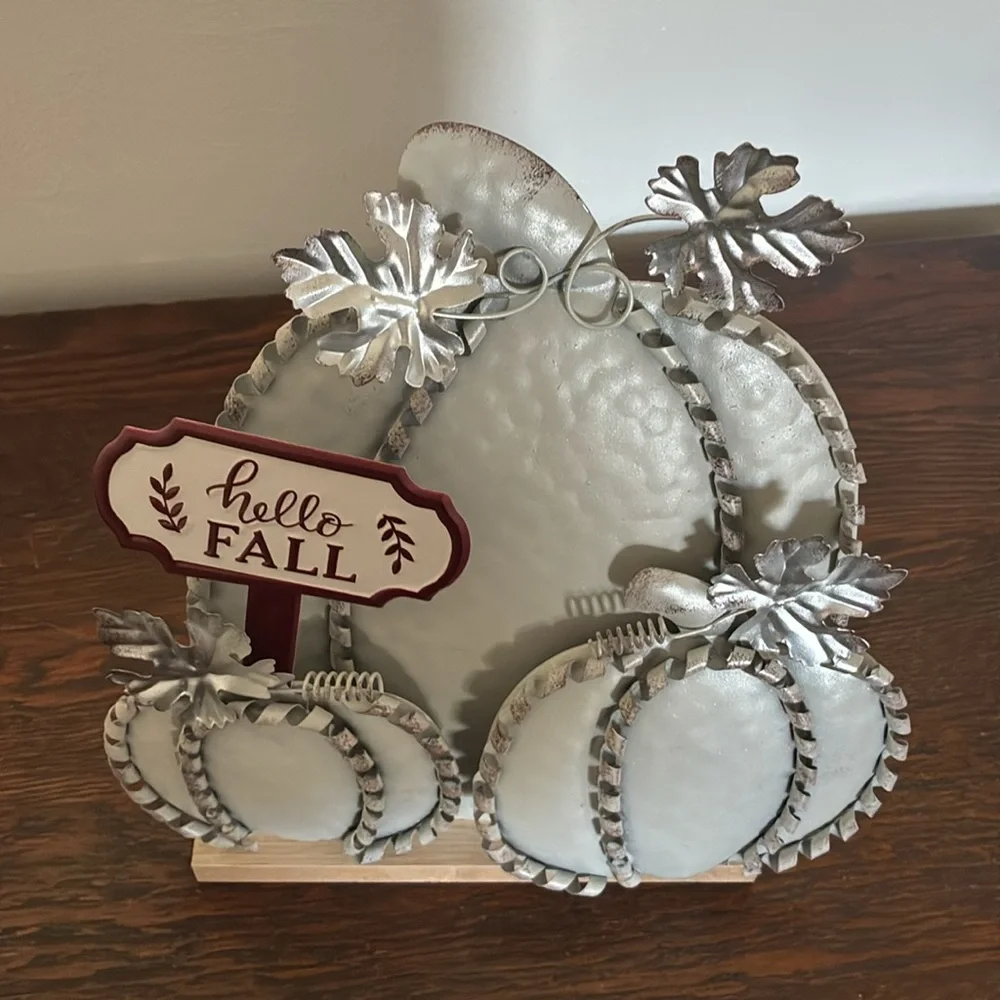 NWT- Silver Metal Pumpkins Trio Decoration w/ Hello Fall Sign on Wood Base 🍁
